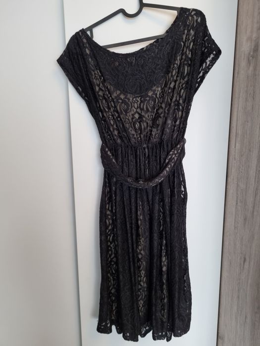 Koronkowa sukienka ciążowa rozmiar M