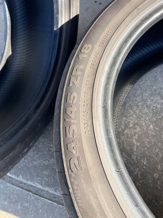 Продам пару резини Continental