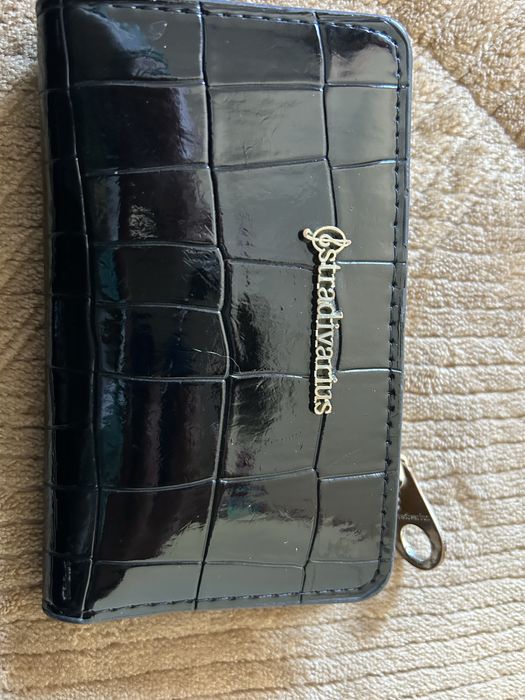 Carteira preta stradivarius