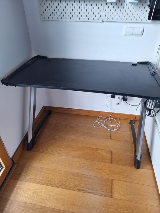 Secretária Gaming VECTRA RGB LED – USB + Porta Copos + Gestão Cabos