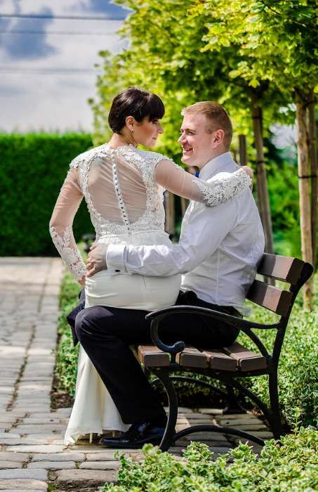 Suknia ślubna nowoczesna styl Berta Bridal