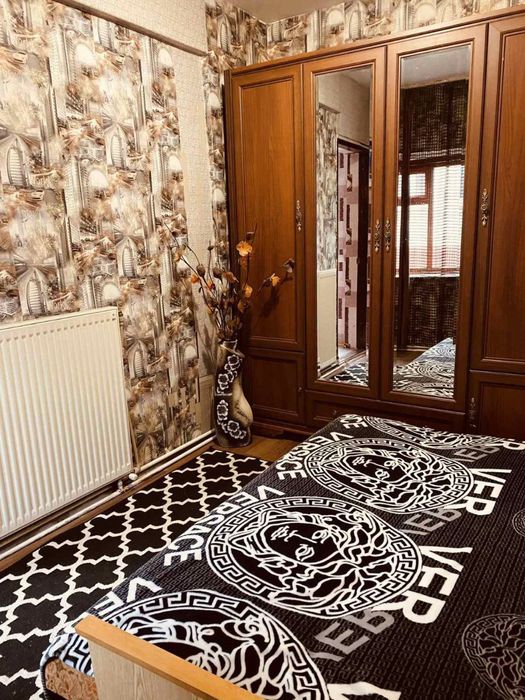 Здається частина будинку на Старому Місті.