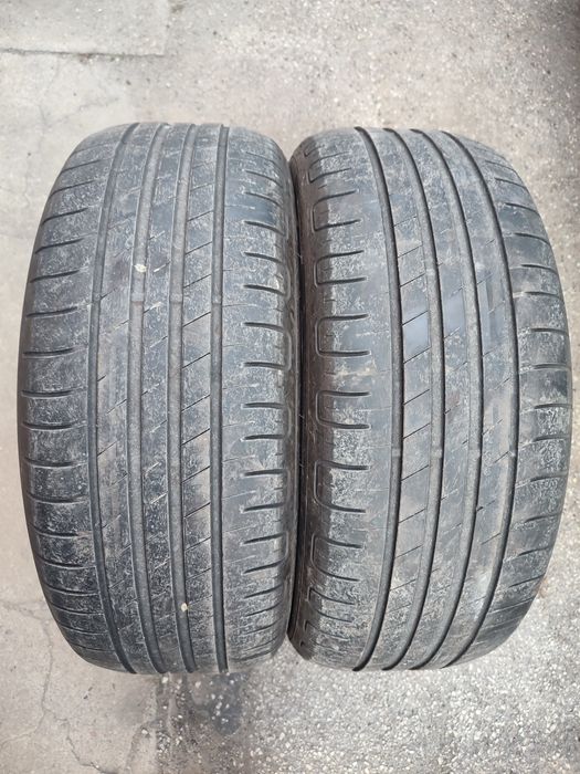 Dwie opony Good Year Efficient Grip 225/60/16 102W