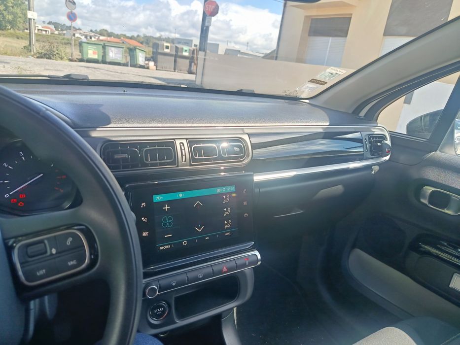 C3 impecável poucos km vendo C3 com muitos extras , detetores de facha de rodagem bancos aquecidos etc