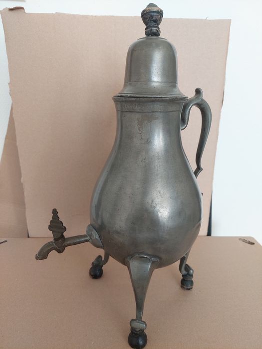 Антикварный самовар.