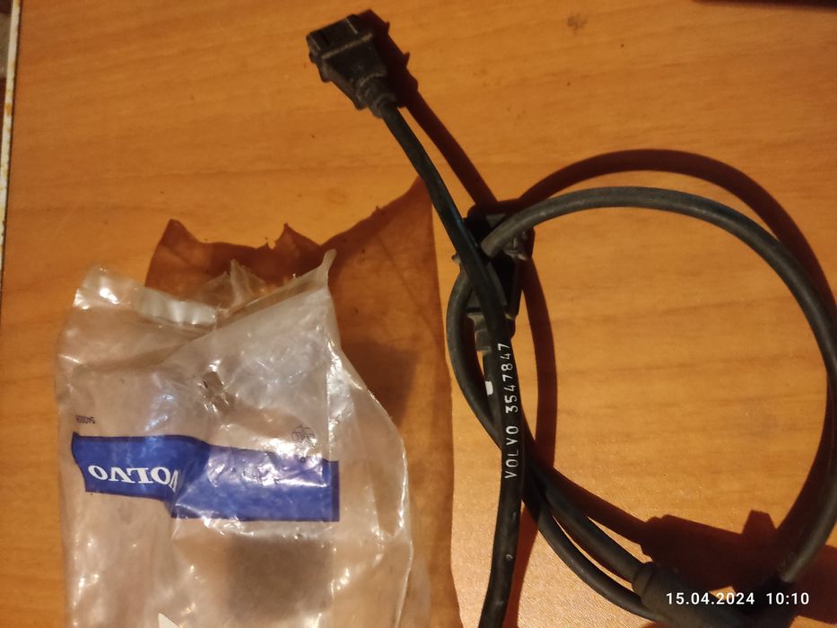 Датчик положения коленвала Volvo 3547847