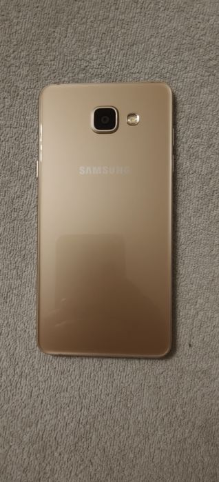 Samsung Galaxy A5 w stanie dobrym.