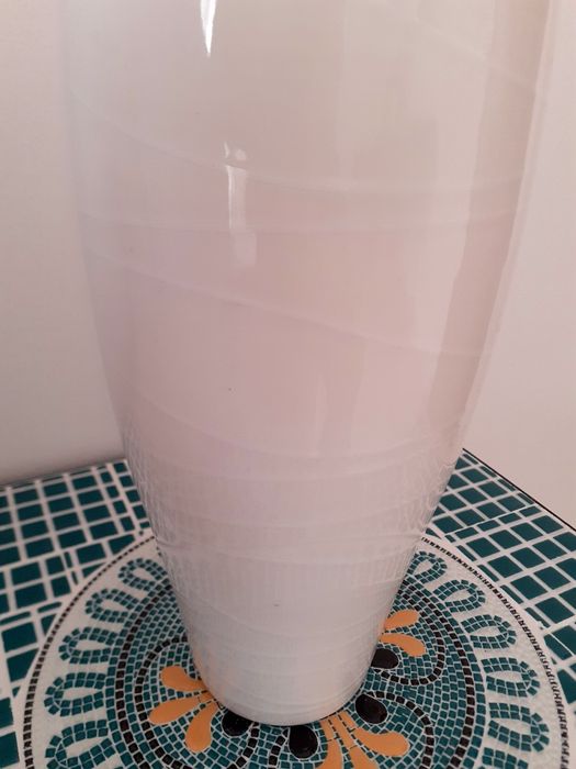 Jarra alta em ceramica vidrada