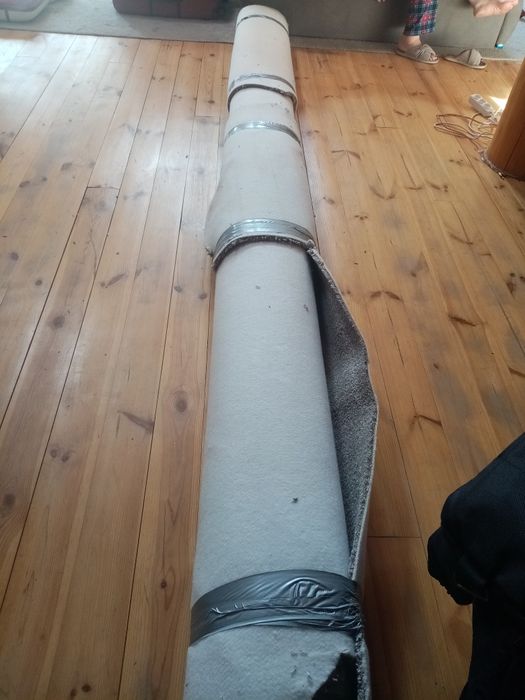 Продам ковролин б/у 350 гривен 1 м²