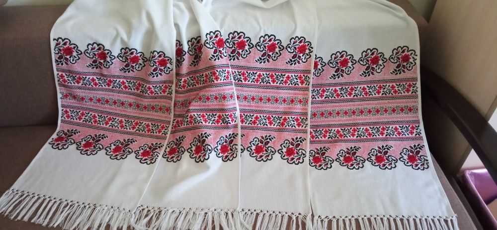 Продам пару вишитих рушників, парні рушники