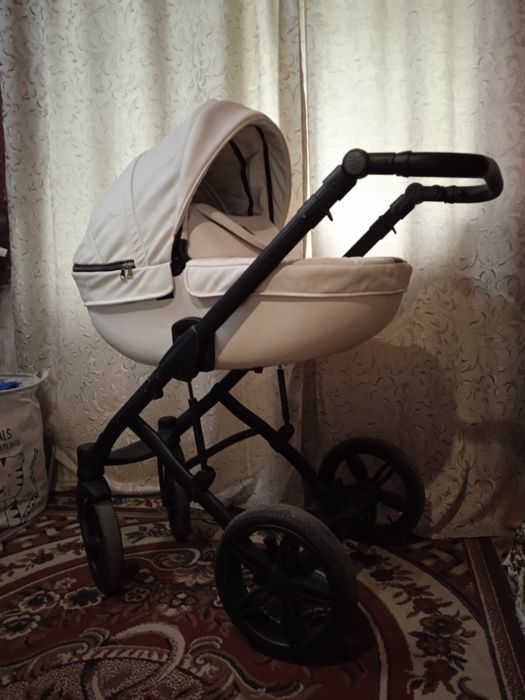 Продам дитячу коляску 2в1