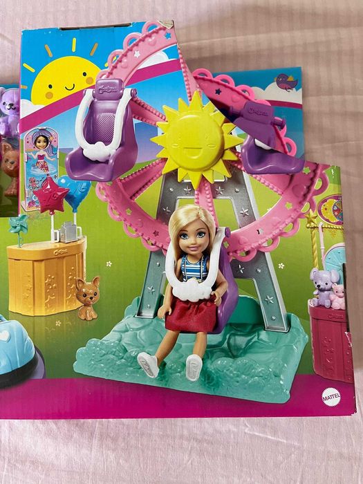 Barbie Club Chelsea parque de diversões e roda gigante, novo na caixa