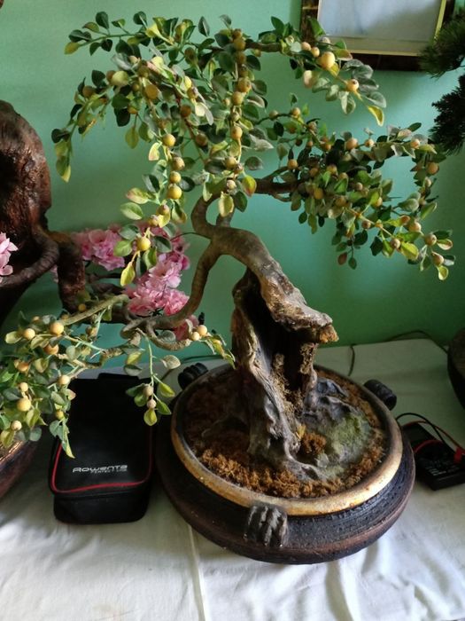 Декоративне искусствен деревце