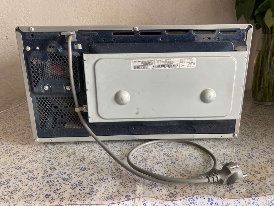 Мікрохвильова піч SAMSUNG MS23F302TAS