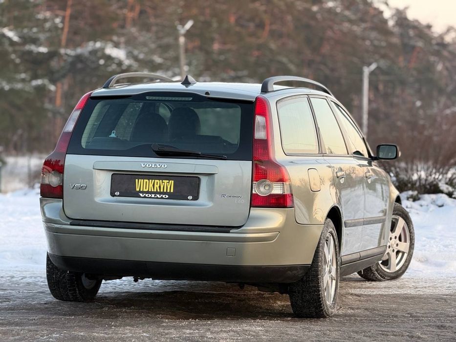Volvo v50, 2006 року, 1.6 дизель, механіка, 274т.км.
Надійний дизельни