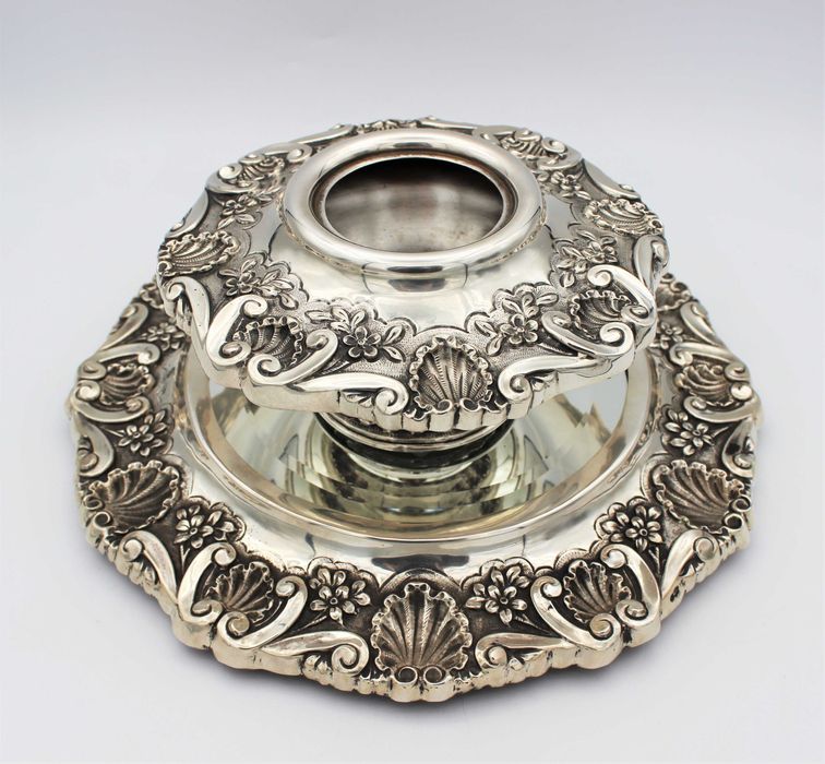 Centro de Mesa Redondo em Prata Portuguesa