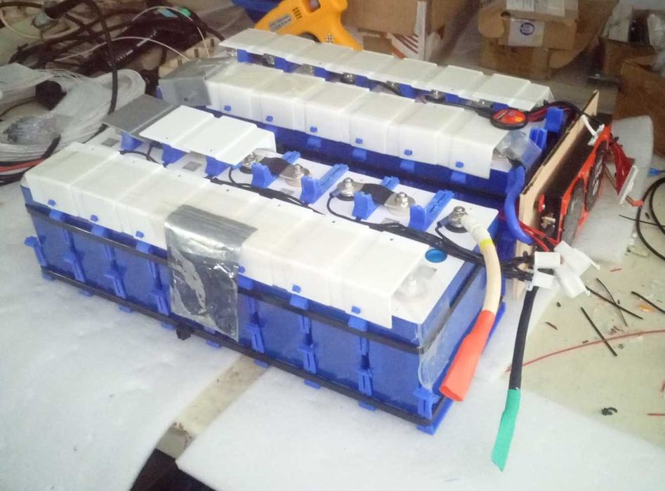 Pack baterias LiFePO4 3.2V/100Ah x8 ou x16