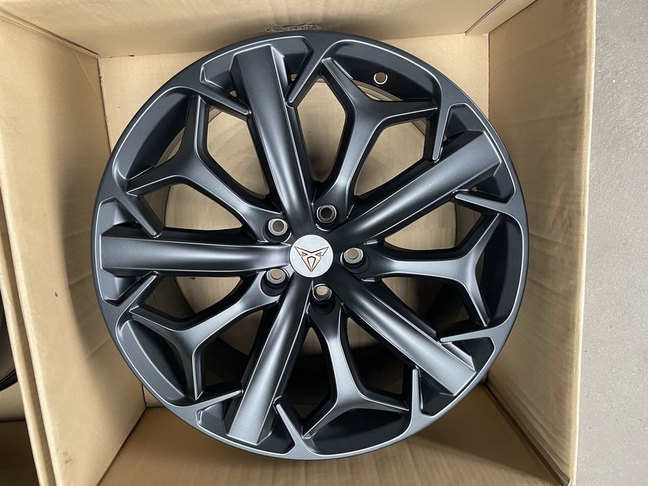 Felgi Cupra Formentor 19 cali 5x112 black lift seat alufelgi  idealne 5ff oryginał