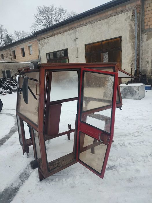 Kabina Massey Ferguson255