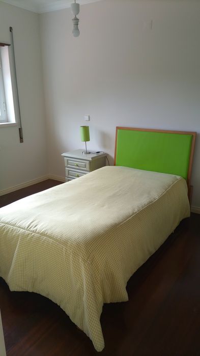 Mobília de quarto completo.