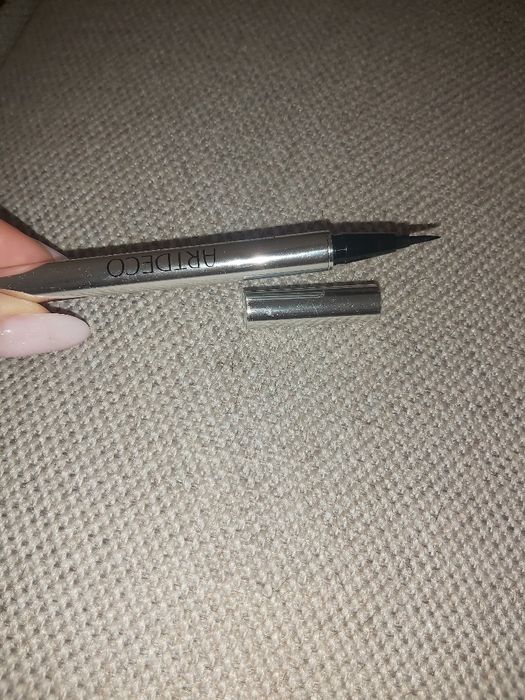 Подводка для очей.