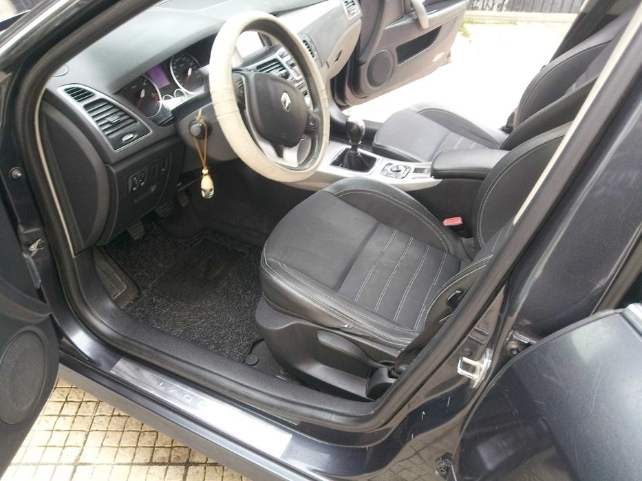 Renault Laguna 1.5 dCi DYNAMIQUE S 2011