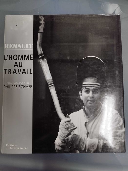 Livro em francês - Renault. L'homme au travail