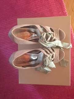 sapatos bourne 36 cinzentos com caixa