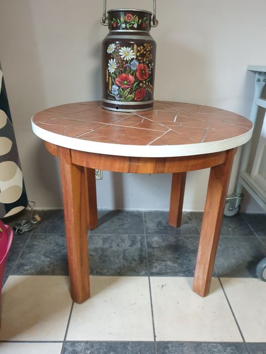 Stary drewniany Stolik okrągły blat wyłożony ceramiką