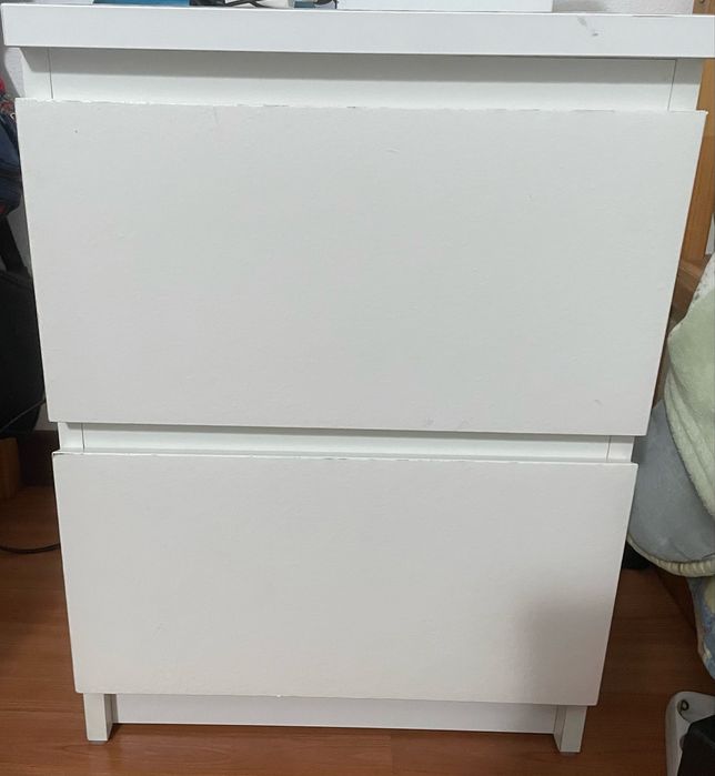 Vendo 2 Cómodas + 1 Mesa de cabeçeira