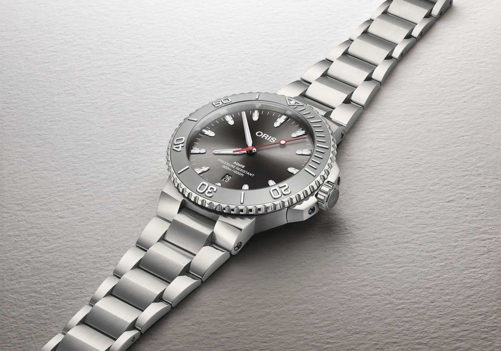 Relógio Oris Aquis Date Relief NOVO