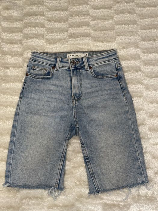 Продам джинсові шорти