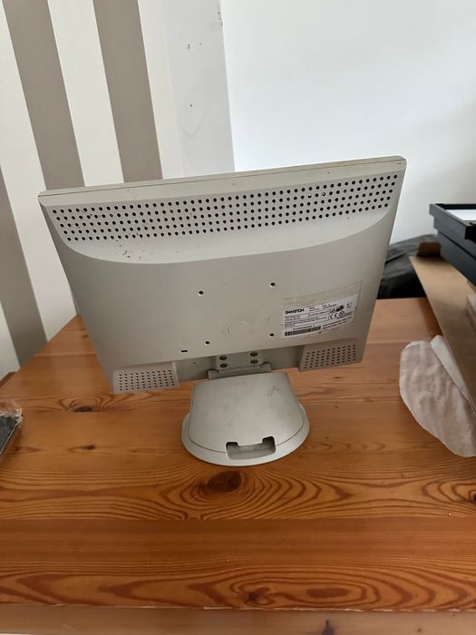 Monitor pc santron 52V
