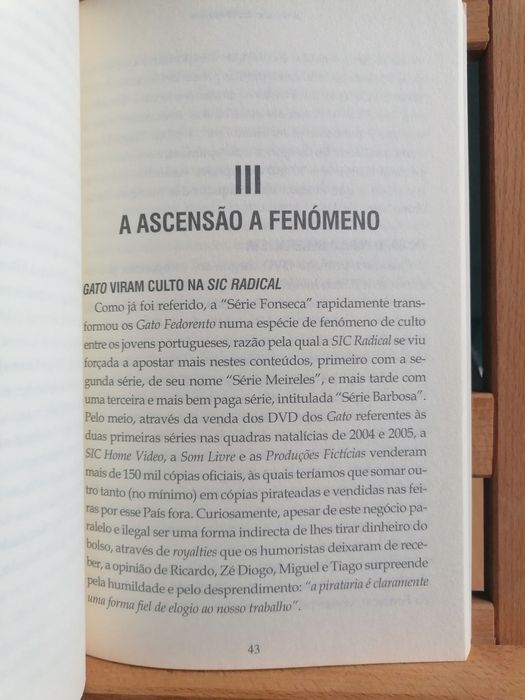 Livro Esmiuçar os Gato Fedorento de Rui Pedro Brás
