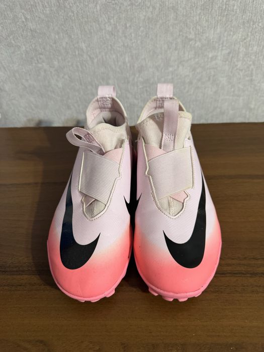 Футзальне взуття Nike