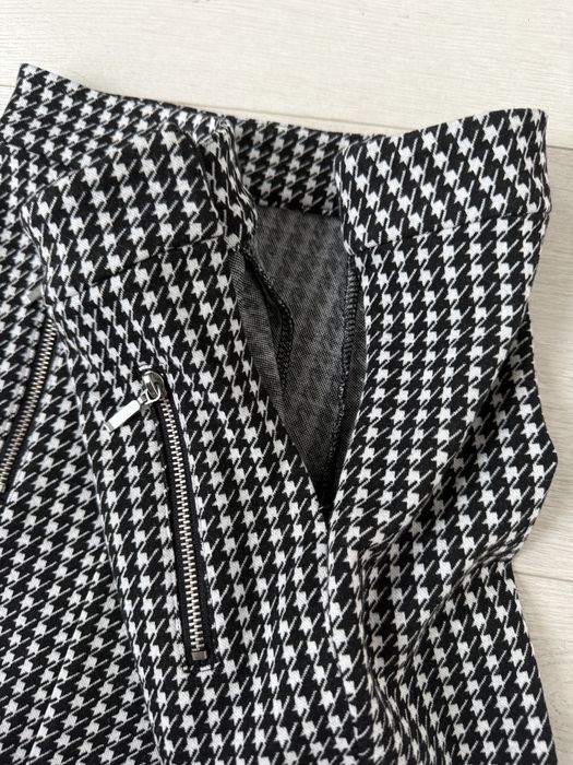 Nowe dzianinowe spodnie legginsy w pepitkę rozm.S