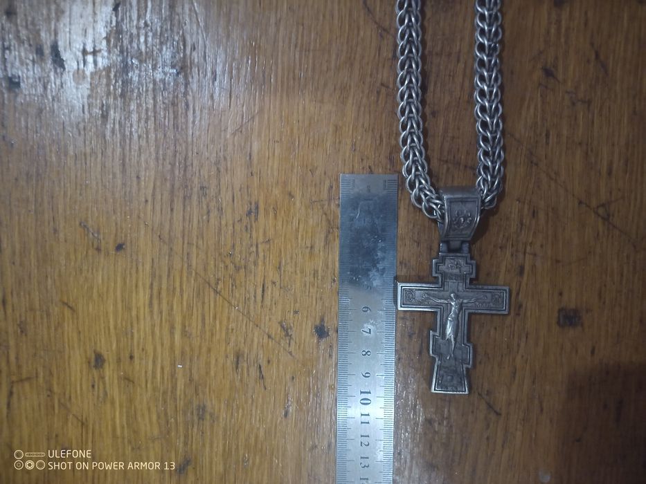 Срібний ланцюжок з хрестиком