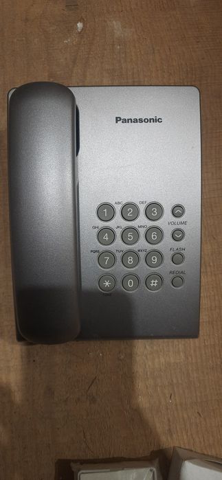 Стаціонарний телефон panasonic kx-ts2350ua