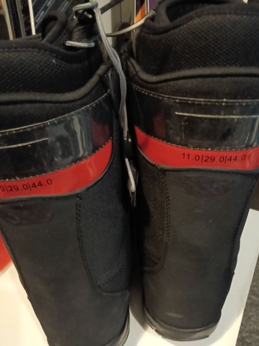 Buty snowboardowe DeeLuxe BOA  r.44  29 cm uk 11 stan bardzo dobry