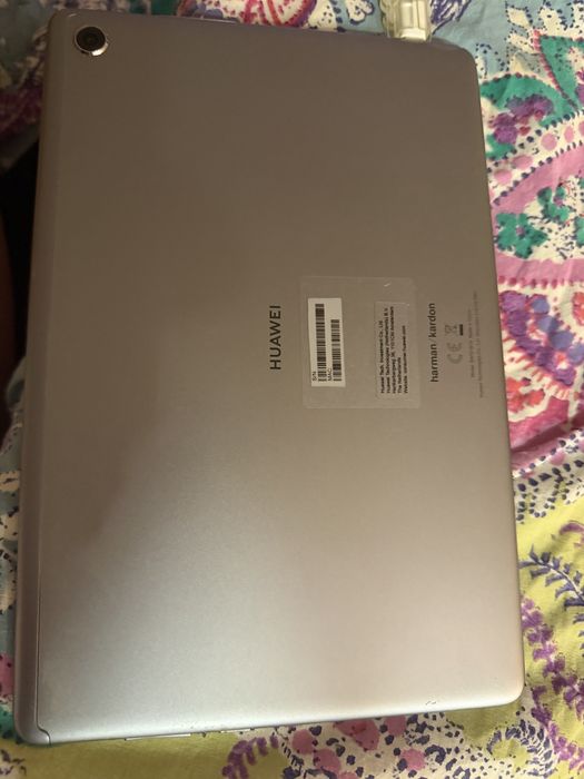 Tablet Huawei pouco uso ( nada partido )