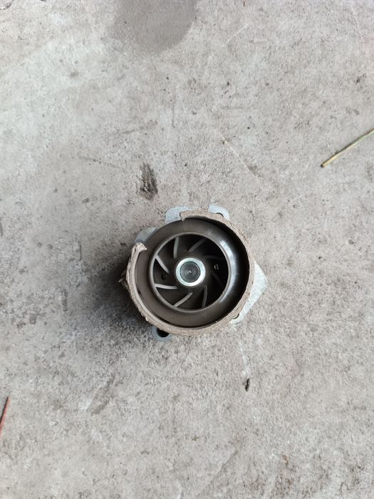 Продам помпу Фольксваген