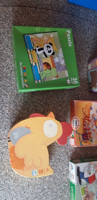 Conjunto de Puzzles Didácticos Criança