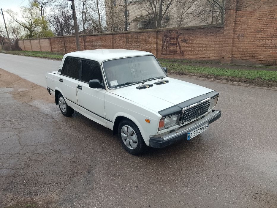 Продам ВАЗ 2107 газ-бензин. Страховка, переоформлення.