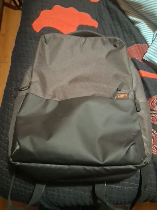 Vendo mochila preta da Xiaomi de 21 litros