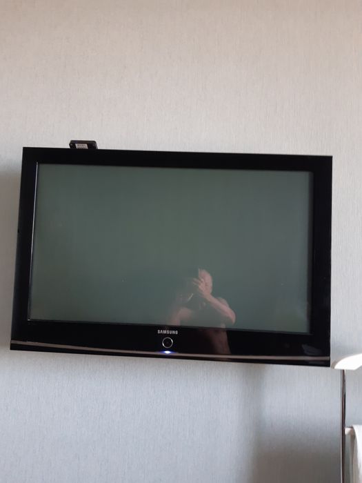 Продам телевизор Самсунг
