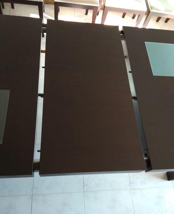 Mesa em madeira extensível/ Mobília de sala