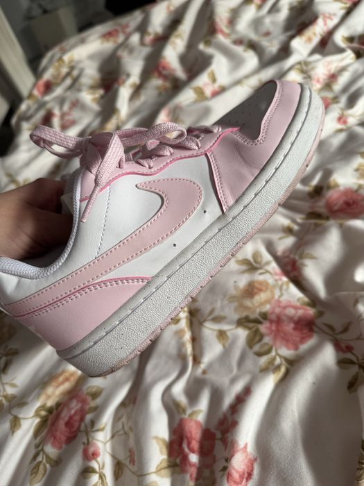 Nike rozowo biale 38 damskie