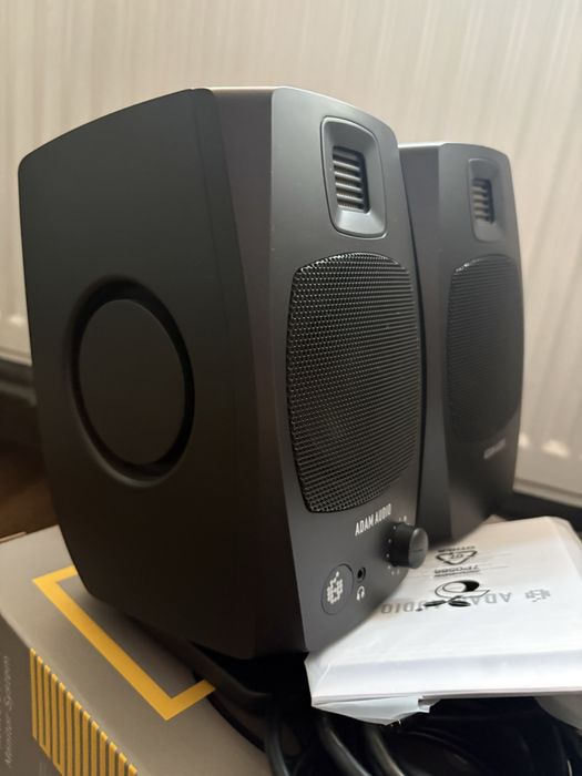 Adam Audio D3V - monitory studyjne bliskiego pola.