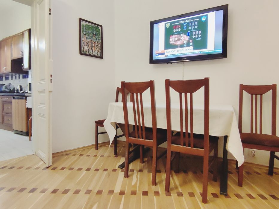 Квартира зі світлом   1-2-3-4 кім ( для студентів .відрядників  чеки