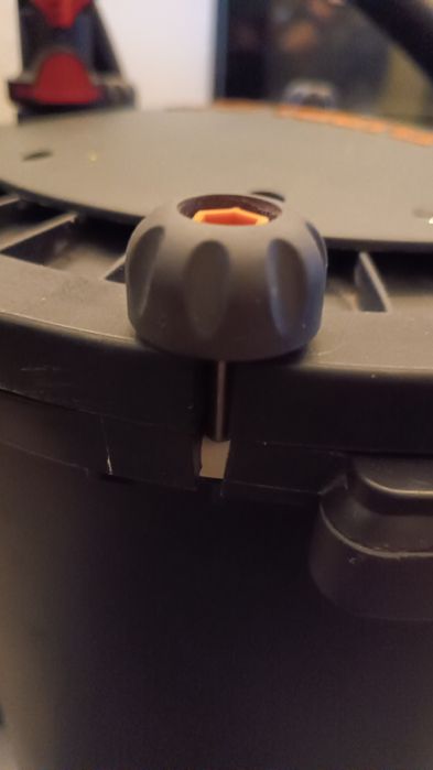 Продам акваріумний фільт фх 5, працює тихо, в ідеальному стані